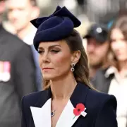 Kate Middleton Leads Sombre Anzac Day Commemorations at Cenotaph
