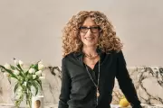 Kelly Hoppen's Pro Tips for Summer Hosting and Tablescaping