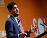 Kevin Warsh Faces Senate Scrutiny as Trump's Fed Chair Pick Amid Rate Cut Push