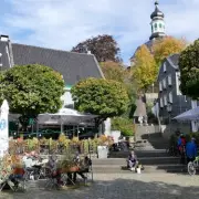 Knife Attack in Solingen Leaves Multiple Injured, Major Police Operation Underway