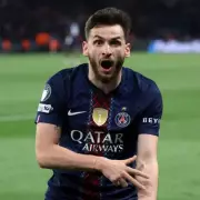 Kvaratskhelia Sends Clear Message to Arsenal After Champions League Display