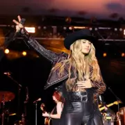 Lainey Wilson's Netflix Documentary Reveals '14-Year Overnight Success' Story