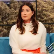 Lisa Snowdon Bedbound in 'Unbearable' Pain 16 Years After Meningitis Diagnosis