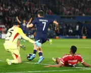 Liverpool Secure Narrow Victory Over PSG in Champions League Quarter-Final First Leg
