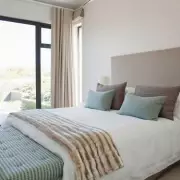 London Flat's 'Cheeky' £400 Rule: Leave by 8am, Only Two Nights a Week