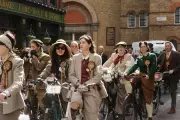 London's Tweed Run Sees Hundreds of Dapper Cyclists Pedal in Style