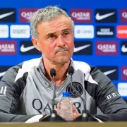 Luis Enrique Dismisses Manchester United Links, Fuelling Carrick Speculation