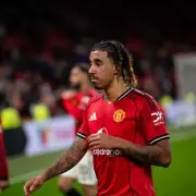 Manchester United Face Defensive Crisis as Yoro Injury Scare Mars Chelsea Clash