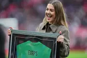 Mary Earps Receives Rousing Wembley Send-Off as Lionesses Face Spain