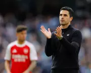 Mikel Arteta's Arsenal: Gimmicks, Pressure, and the Pursuit of Premier League Glory