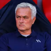 Mourinho to Real Madrid would delay Premier League return