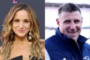 New Photos Show Patriots' Vrabel Kissing Reporter Russini in 2020