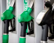 Northern Ireland Fuel Prices Surge Most in UK Since Iran War