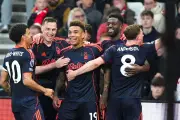 Nottingham Forest thrash Sunderland 5-0 to close in on Premier League safety