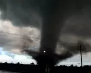 Oklahoma Tornado Causes Widespread Damage and Fatalities