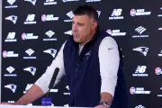 Patriots Coach Mike Vrabel to Miss NFL Draft Finale for Counseling After Photo Scandal