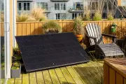 Plug-in Solar Panels: Worth It for UK Homes?
