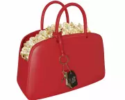 Popcorn Plastic Bag Sparks Fashion Debate in The Devil Wears Prada