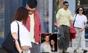 Pregnant Aubrey Plaza Shows Baby Bump in NYC Stroll with Christopher Abbott
