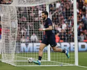PSG Edge Ligue 1 Title Race but Face Gruelling Schedule Ahead