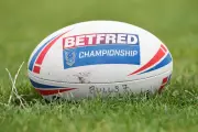 Replica Grenade Discovery Delays Rugby League Match by 80 Minutes
