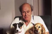 Roald Dahl's Harsh Critique of Schoolgirl's Poem Revealed in Letter