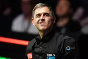 Ronnie O'Sullivan Dominates He Guoqiang in World Snooker Championship Opener