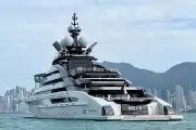 Sanctioned Russian Billionaire's $500m Yacht Sails Through Blockaded Strait of Hormuz
