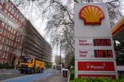 Shell Slashes Gas Production Forecast Amid Middle East Conflict Disruption