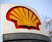 Shell's Oil Trading Profits Surge Amid Iran Conflict, Qatar Strikes Disrupt Gas