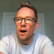 Simon Thomas Reveals Son Discovered His Alcohol Addiction