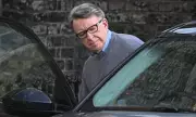 Starmer Faces Mandelson Security Vetting Storm Over US Ambassador Role