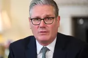 Starmer Furious Over Mandelson Vetting Failure, Faces Resignation Calls