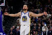 Steph Curry Reveals How Elite Athletes Overcome Pressure in Crucial Moments