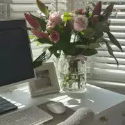 Stylish Ribbed Vases Perfect for Large Bouquets and Home Decor
