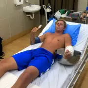 Surfer Survives Near-Fatal Sting from World's Most Venomous Jellyfish in Fiji