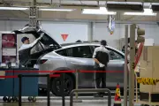 Tesla Executive: Shanghai Factory Key to Humanoid Robot Mass Production