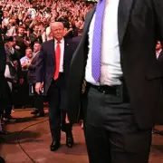 Trump Booed at UFC Event as Iran Peace Talks Hit Impasse