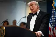 Trump Claims Iran in 'State of Collapse' Seeking Strait of Hormuz Access