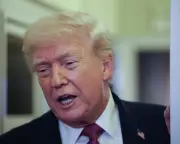Trump Extends Iran Ceasefire Amid Tense Negotiations and Naval Blockade