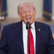 Trump Mocks Starmer Over UK's Iran War Stance in White House Lunch