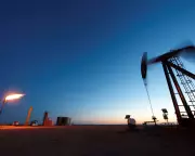Trump Signs Memos to Boost US Fossil Fuel Production Citing National Security
