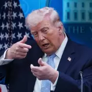 Trump Warns US Warships Are 'Reloading' as Fragile Iran Peace Talks Loom