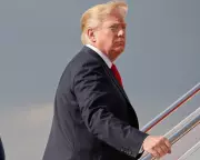 Trump Weighs Falklands Sovereignty Shift to Punish UK Over Iran War Stance