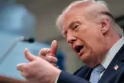 Trump's Iran Deadline Looms as Pope Condemns Threats, Pakistan Seeks Ceasefire