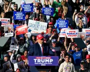 Trump's Working-Class Support Wanes as 20% of 2024 Voters Eye Exit