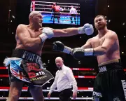 Tyson Fury Returns with Unanimous Points Win Over Makhmudov, Calls Out Joshua