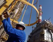 UAE's Opec Exit Risks Oil Price War with Saudi Arabia