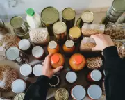 UK Experts Urge Emergency Food Stockpiles Amid Rising Global Instability