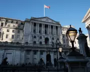 UK Inflation Set to Surge Due to Iran War, Threatening Interest Rate Hike